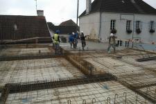 Ecole Mat. St Seine en Bâche : Coulage plancher béton